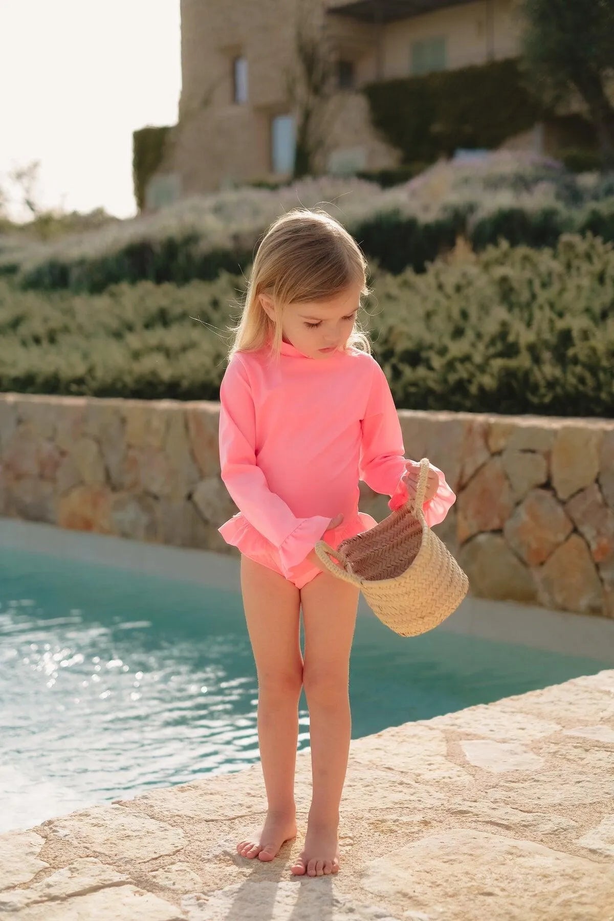 Maillot bébé fille Anti-UV, manches longues rose fluo| BORA BORA BEBE - Lison Paris