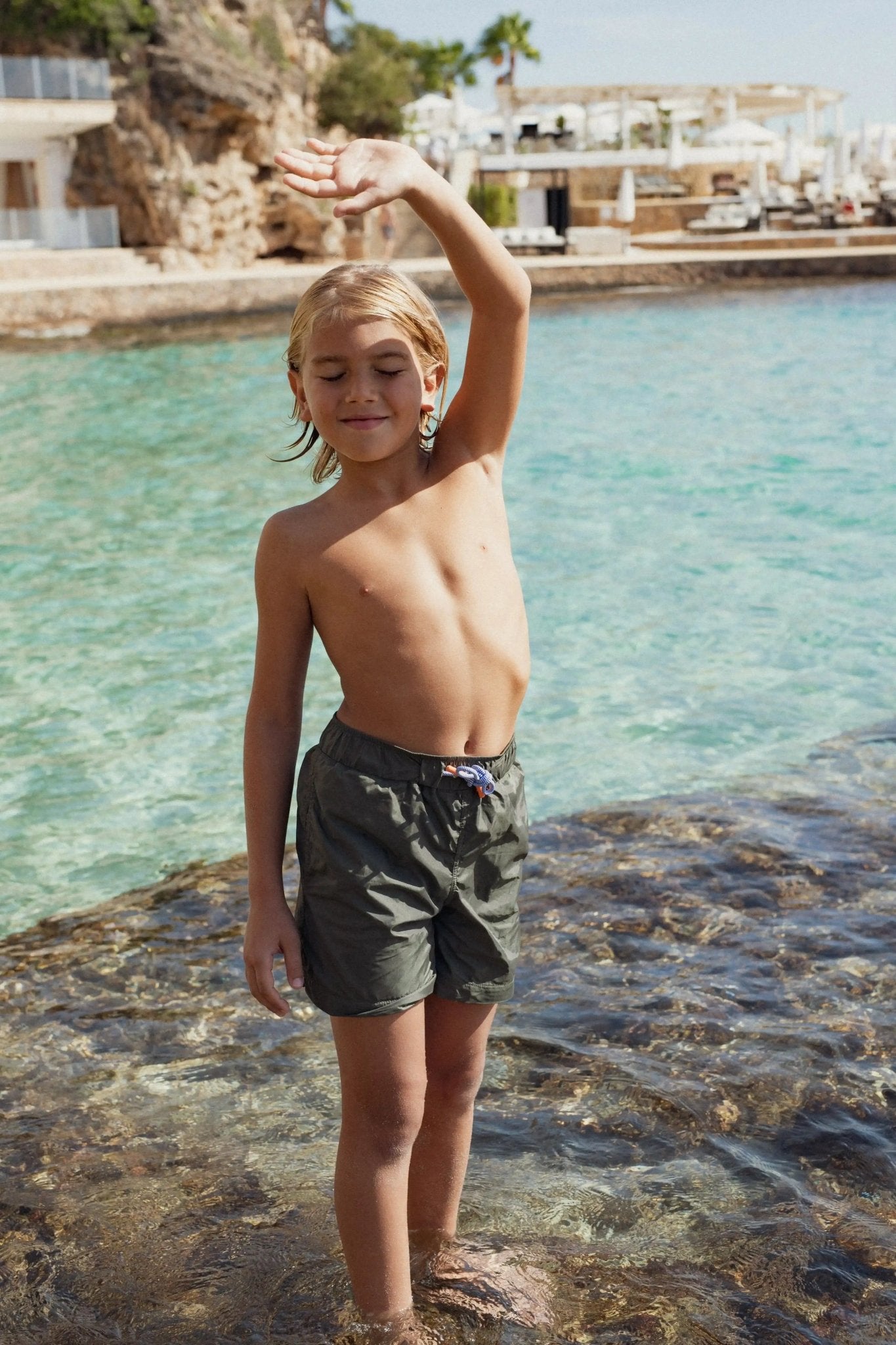 Short Cargo Kaki Enfant Garçon – Gap – Taille 16 – Coton 100% – Taille Ajustable – Occasion Parfait état