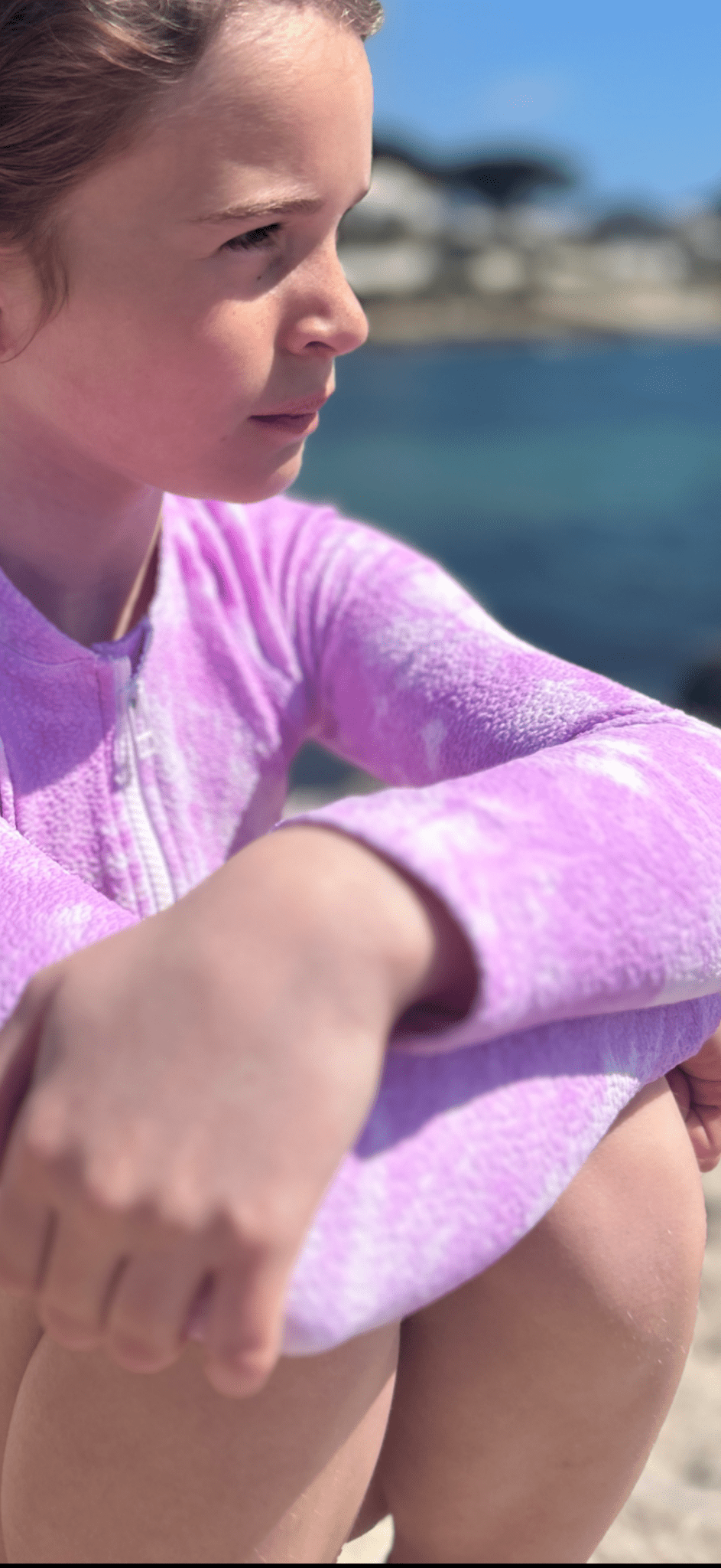 UV-Badeanzug mit langen Ärmeln für Mädchen, Batik-Flieder | COMBI TAHAA