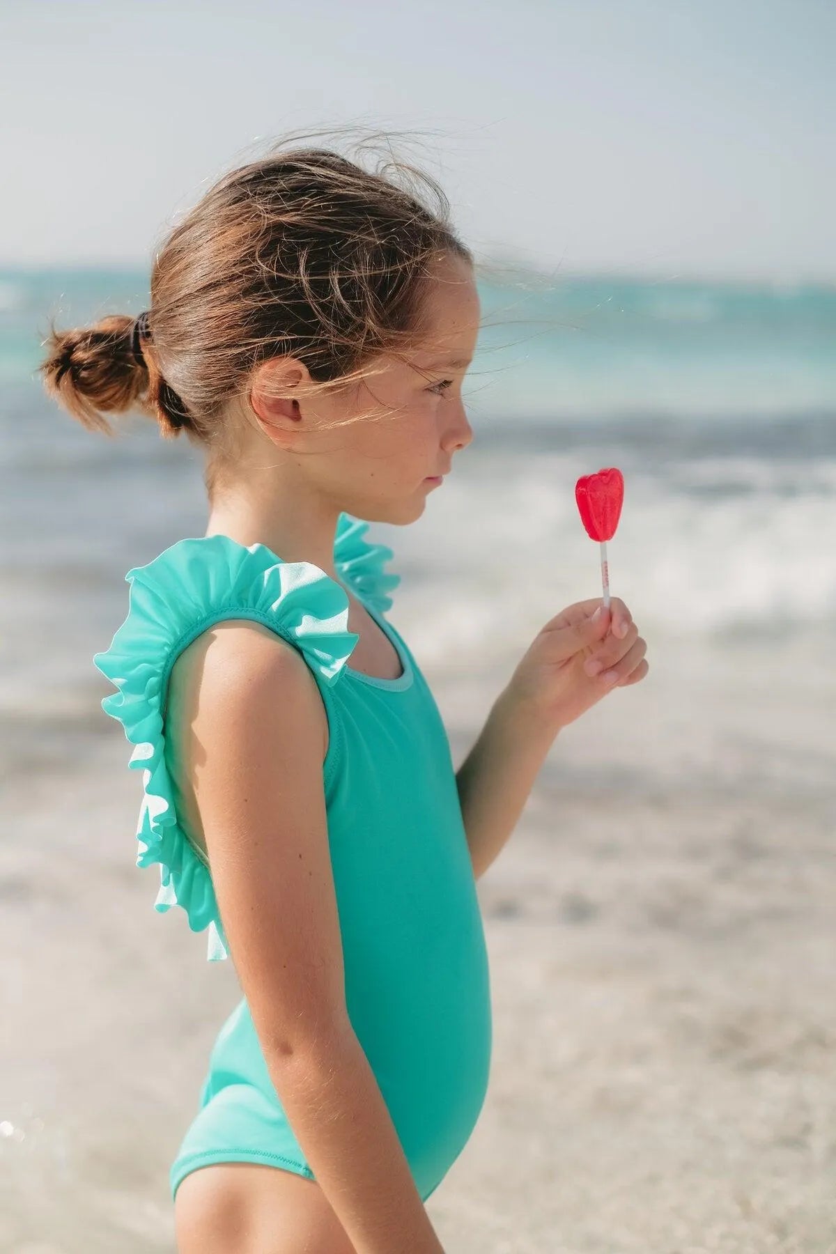 Maillot de bain une pièce fille à volants, anti UV, vert menthe| BORA BORA 1P - Lison Paris