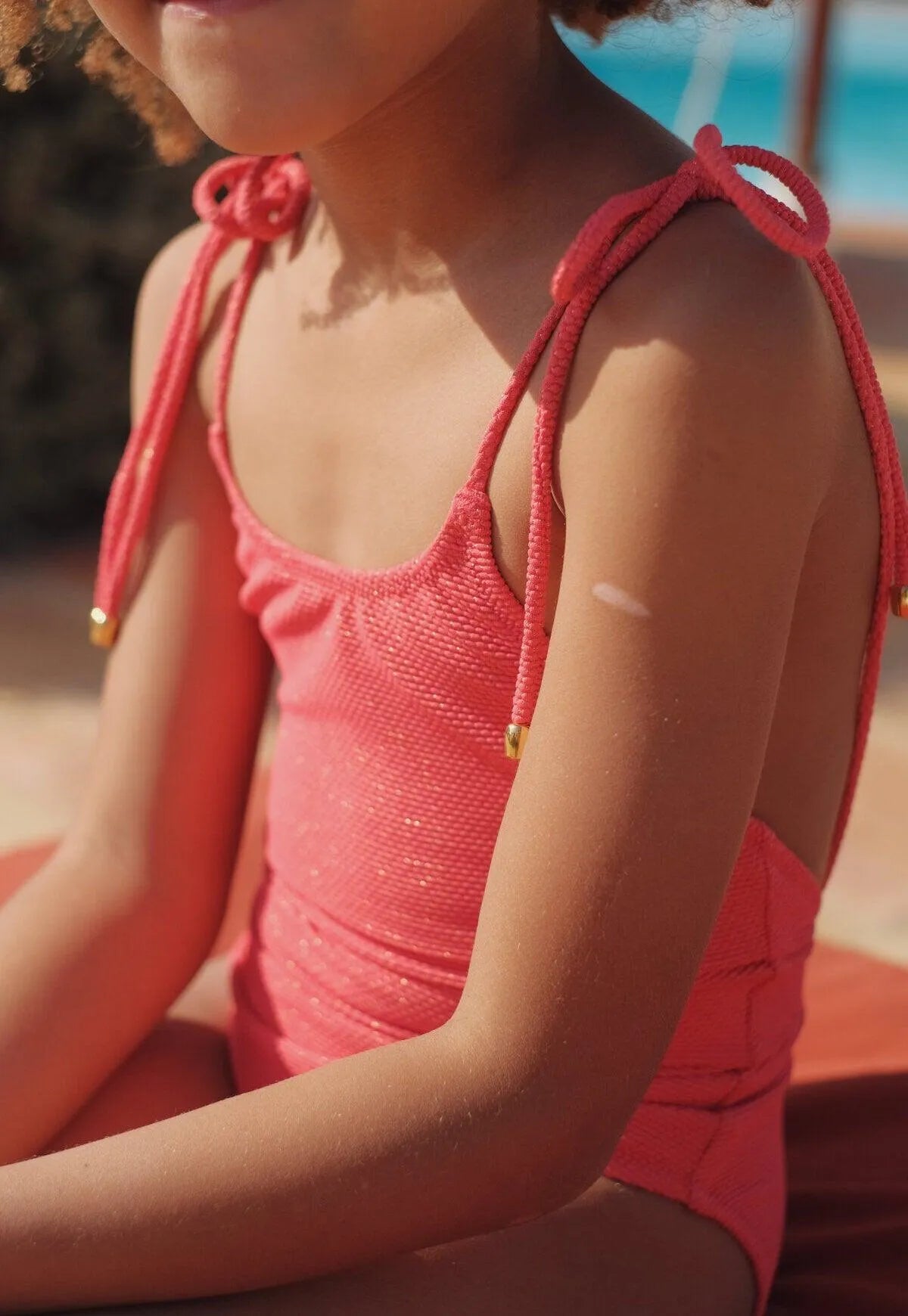 Maillot de bain une pièce fille, corail / or | BAHAMAS 1P - Lison Paris