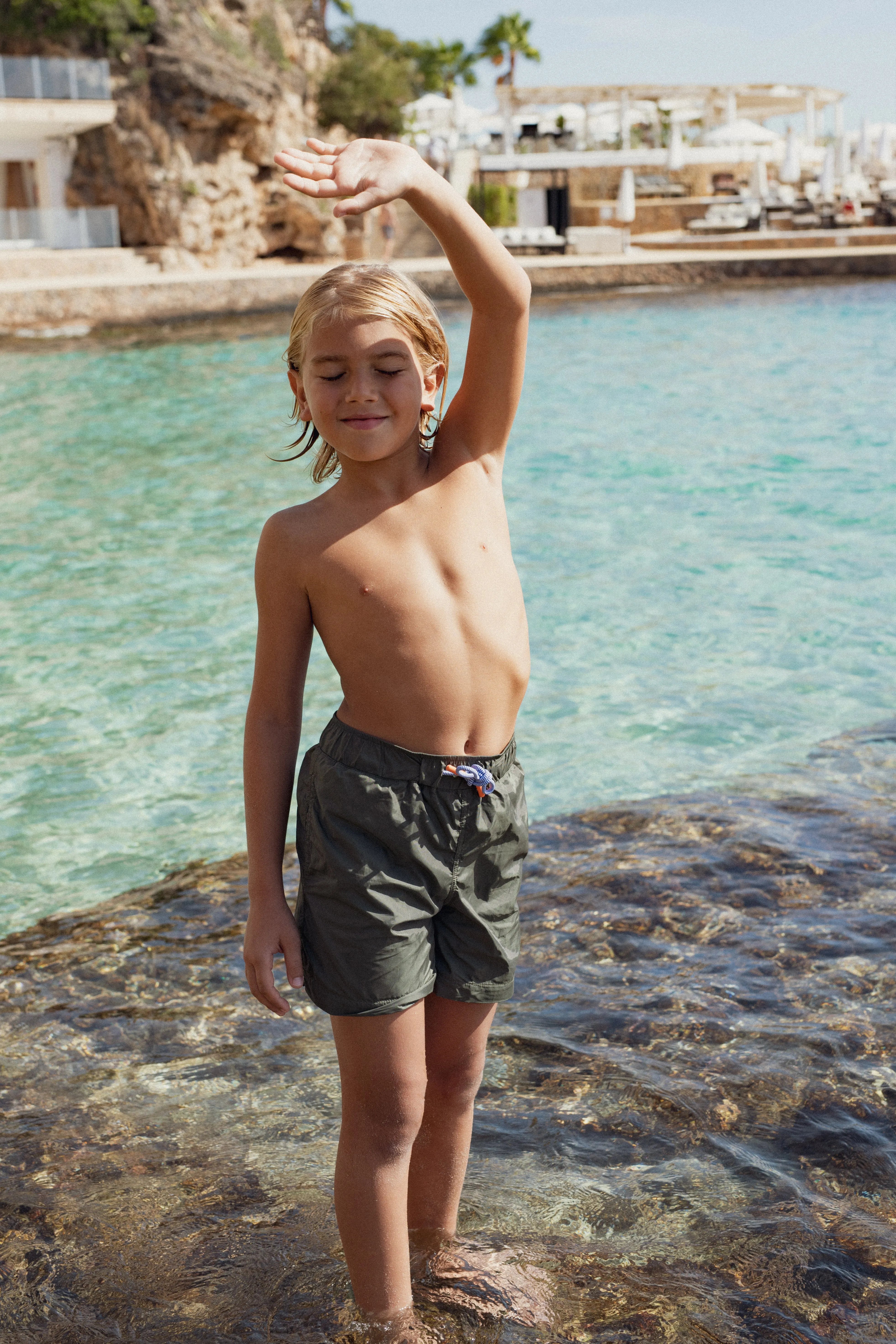 Short de bain garçon, kaki | CAPRI - Lison Paris